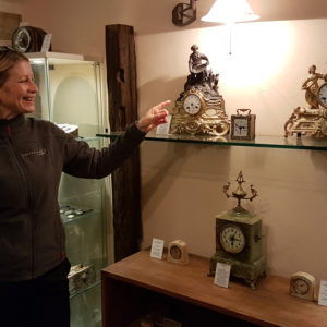 Sandra Kretschmann im Uhrenmuseum
